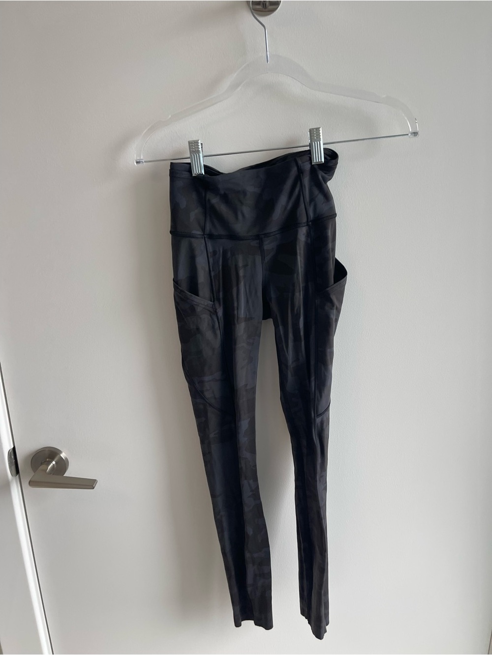 Lululemon Camo High-Waist Pocket Leggings - Black Camo
